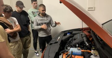 Odborná exkurzia v autolaboratóriách Žilinskej univerzity v Žiline